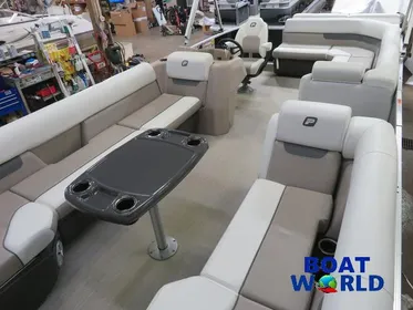 2024 Princecraft Vectra 23 Cruise Lounge Pontoon & Mercury 4-Stroke