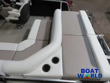 2024 Princecraft Vectra 23 Cruise Lounge Pontoon & Mercury 4-Stroke