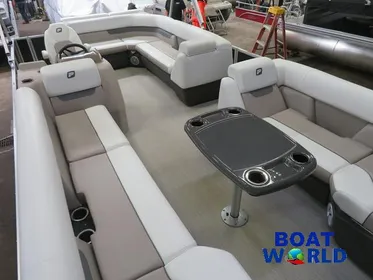 2024 Princecraft Vectra 23 Cruise Lounge Pontoon & Mercury 4-Stroke