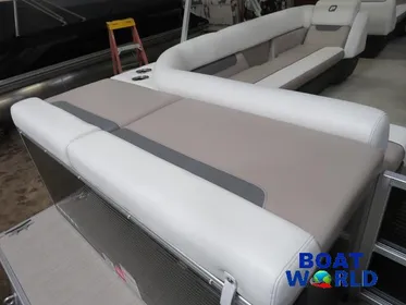 2024 Princecraft Vectra 23 Cruise Lounge Pontoon & Mercury 4-Stroke