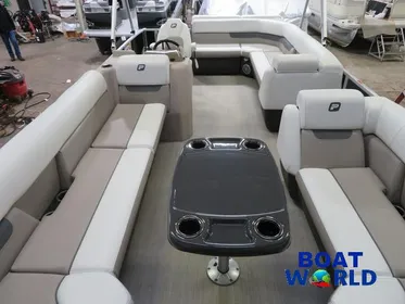 2024 Princecraft Vectra 23 Cruise Lounge Pontoon & Mercury 4-Stroke