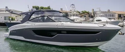 2023 Cruisers Yachts 38 GLS OB