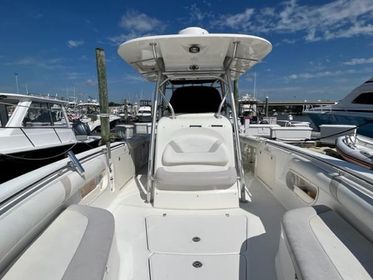 2006 Boston Whaler 320 Outrage