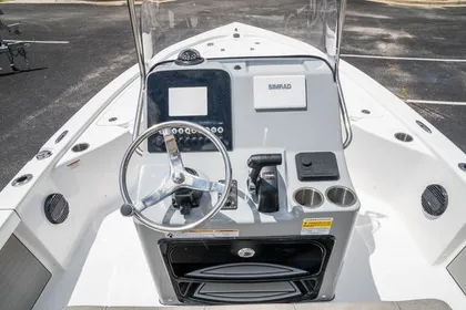 2024 Sea Pro 210 Bay