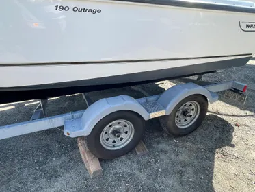 2017 Boston Whaler 190 Outrage