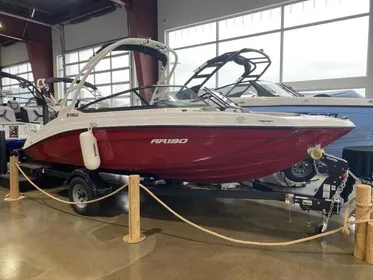 2024 Yamaha Boats AR190