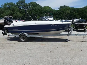 2019 Bayliner VR4 BOWRIDER