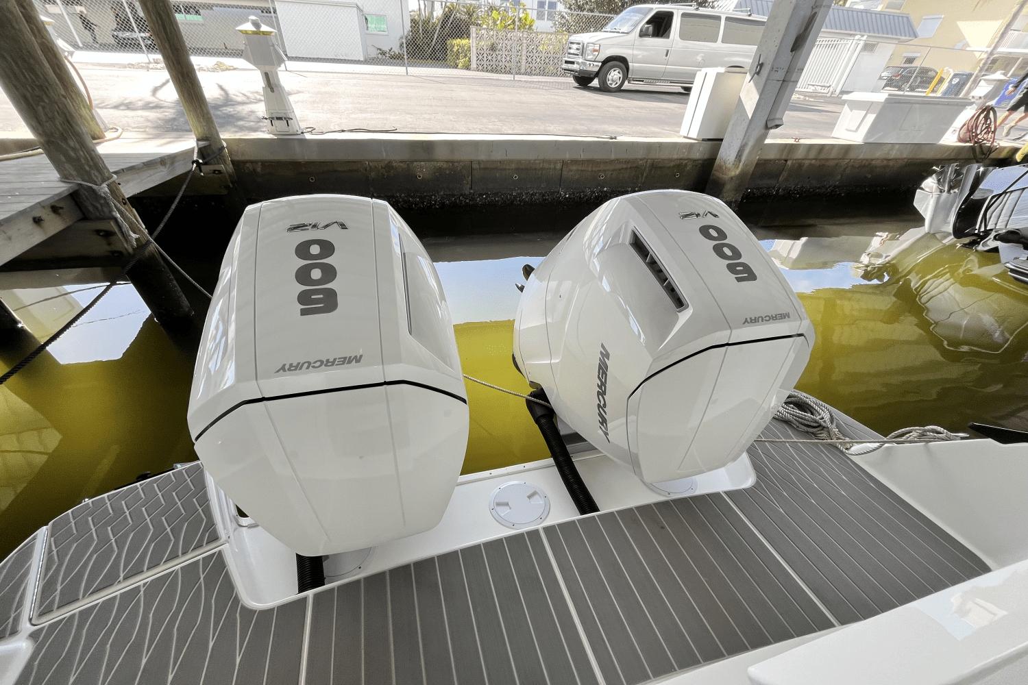 New 2024 Sea Ray Sundancer 370 Outboard, 34102 Naples Boat Trader