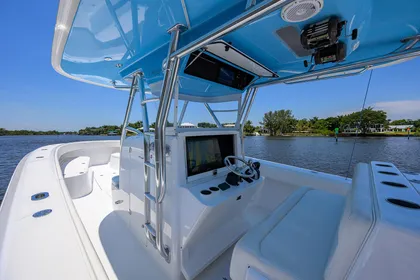 Bahama 41 Southern Accent - Electronics and Seating