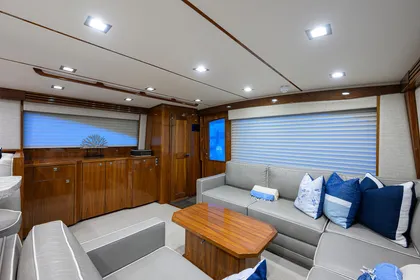 Viking 72 Bacchus - Interior Salon