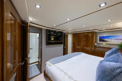 Viking 72 Bacchus - Interior Master Stateroom