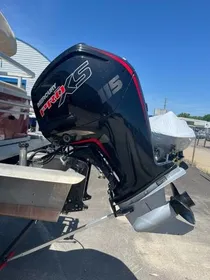 2020 Sun Tracker SportFish™ 22 DLX