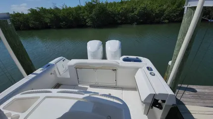 2016 Everglades 295 Center Console