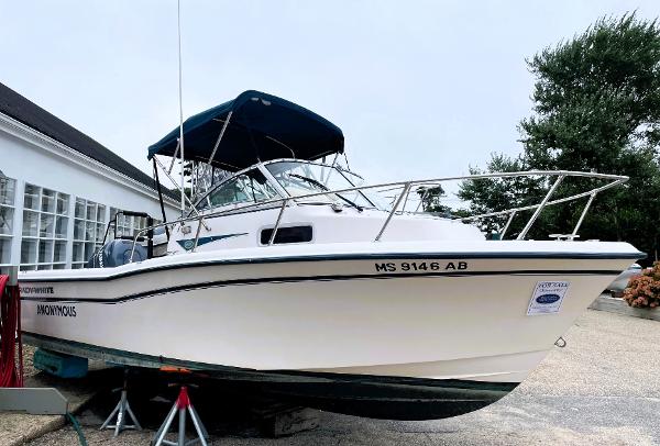 Used 2001 Grady-White Adventure 208, 02646 Harwich Port - Boat Trader