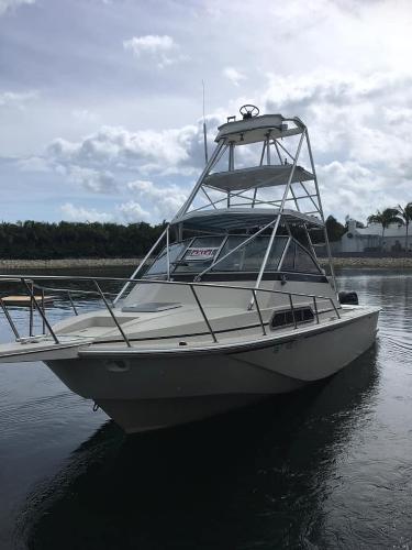 Used 1989 Boston Whaler 27 Full Cabin 33050 Marathon Boat Trader