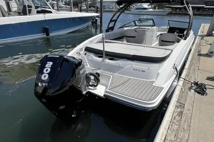 2023 Sea Ray SPX 210 Outboard