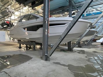 2022 Cruisers Yachts 42 GLS OB