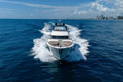 2017 Monte Carlo Yachts MCY 80 Flybridge