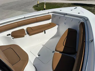 2018 Sea Pro 219 Center Console