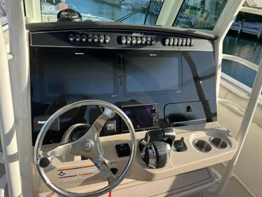 2020 Boston Whaler 330 Outrage