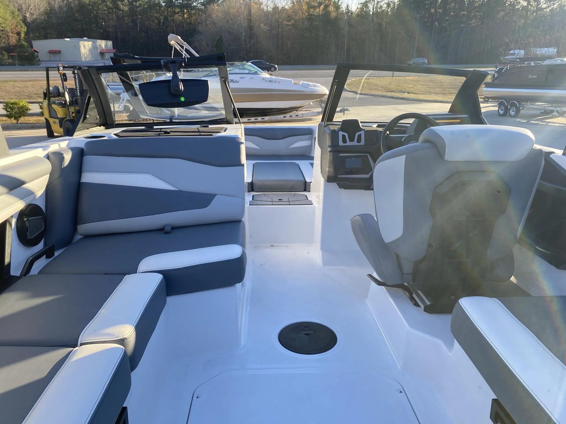 New 2024 Axis T220-r, 35185 Westover - Boat Trader