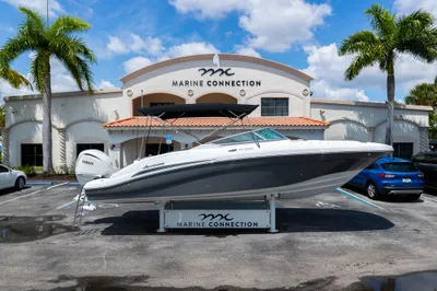 2023 Hurricane SunDeck 2690 OB