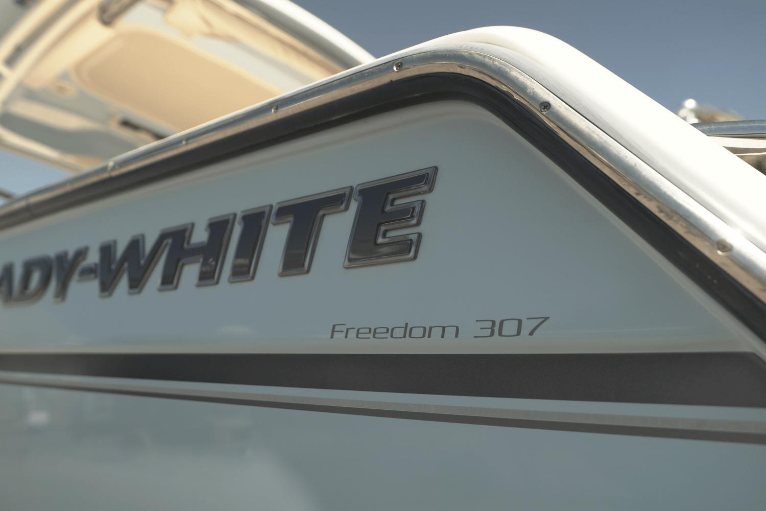 2017 Grady-White 307 Freedom
