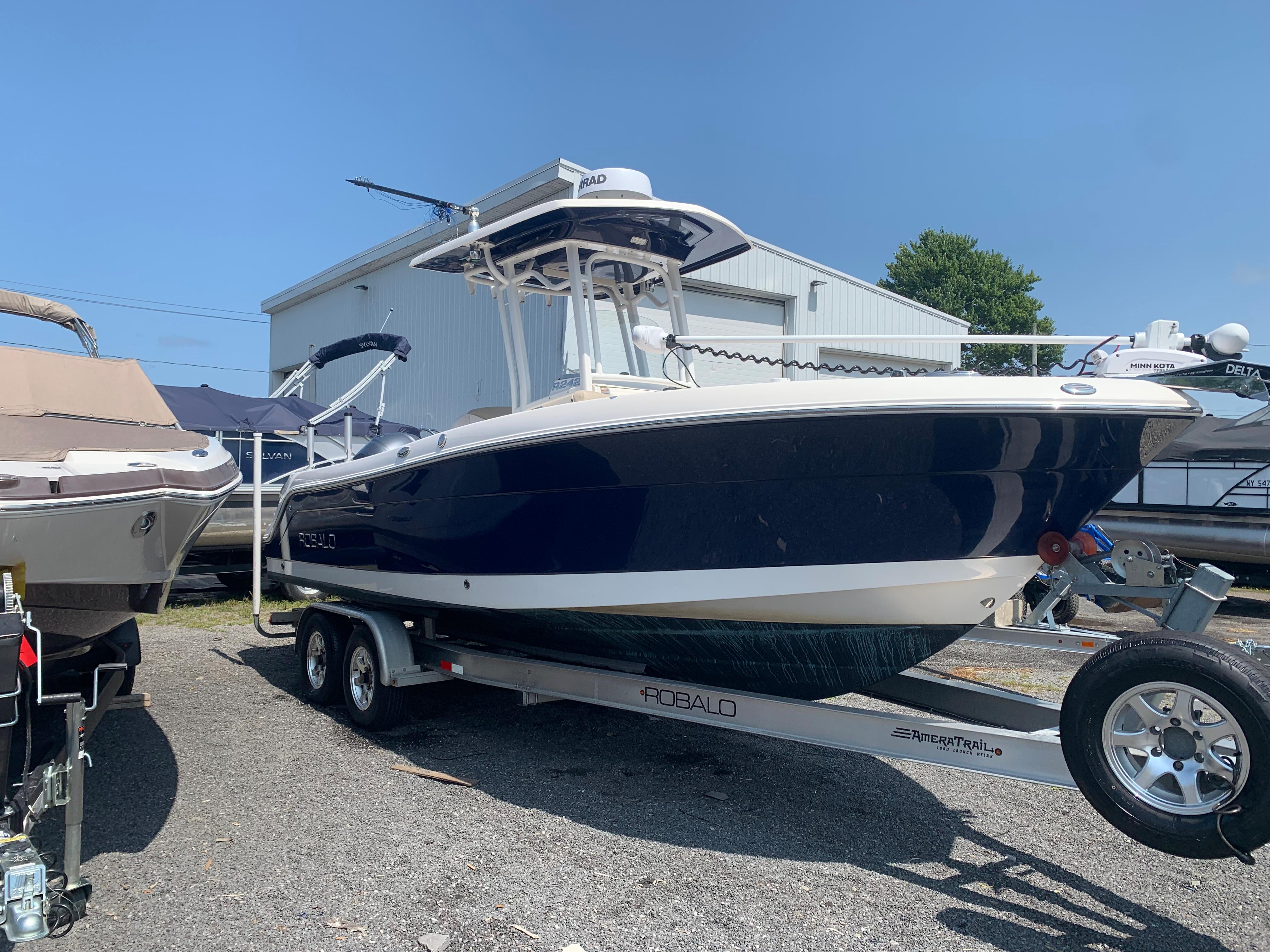 Used 2017 Robalo R242, 14555 Sodus Point - Boat Trader