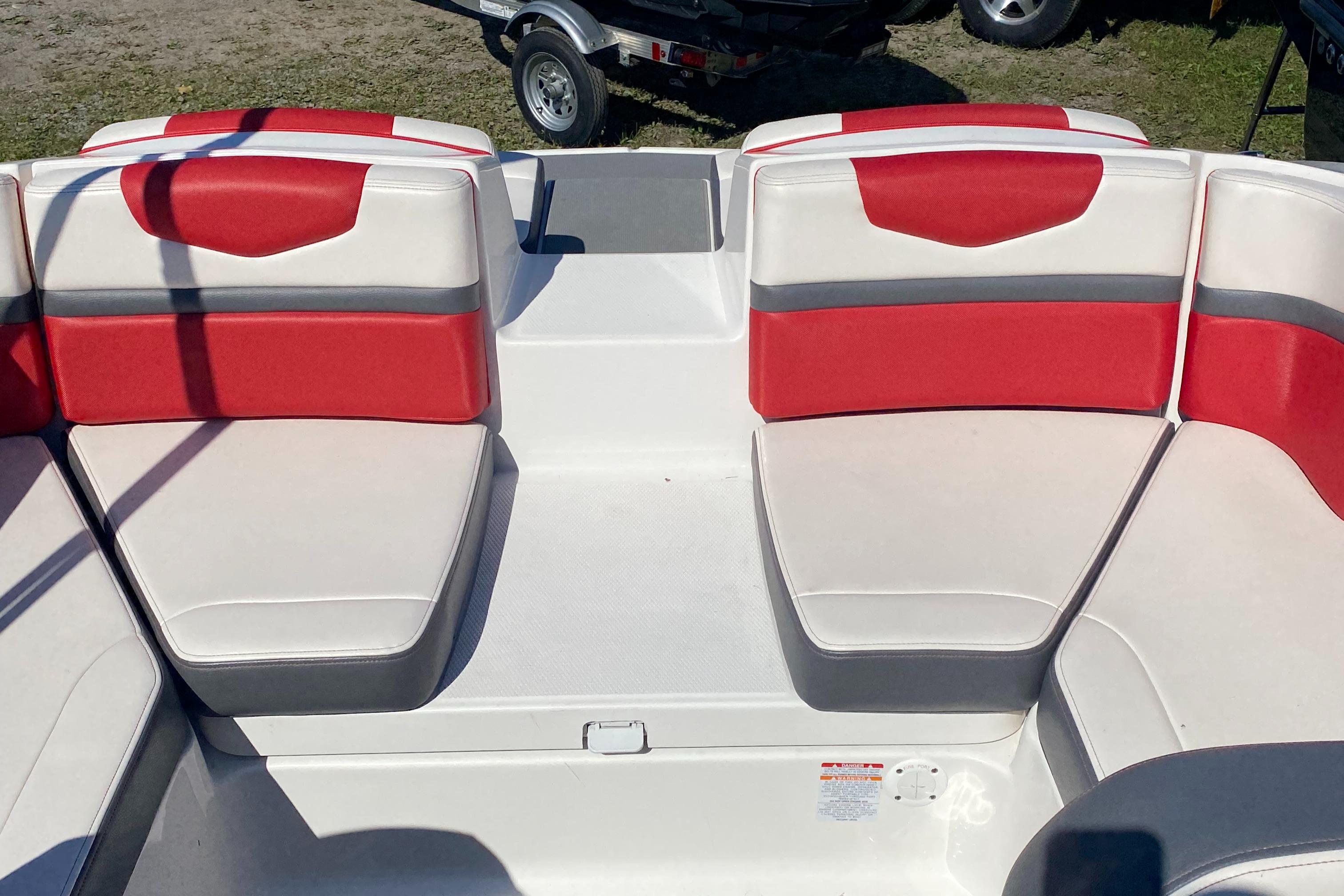 2015 Chaparral 203 Vortex Jet Boat - Gallery  Jet boats, Pontoon boat parts,  Boat upholstery