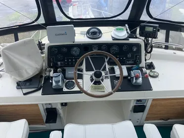1989 Silverton 40 Motor Yacht