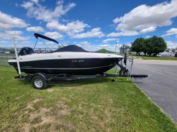 2021 Bayliner VR4 Bowrider OB