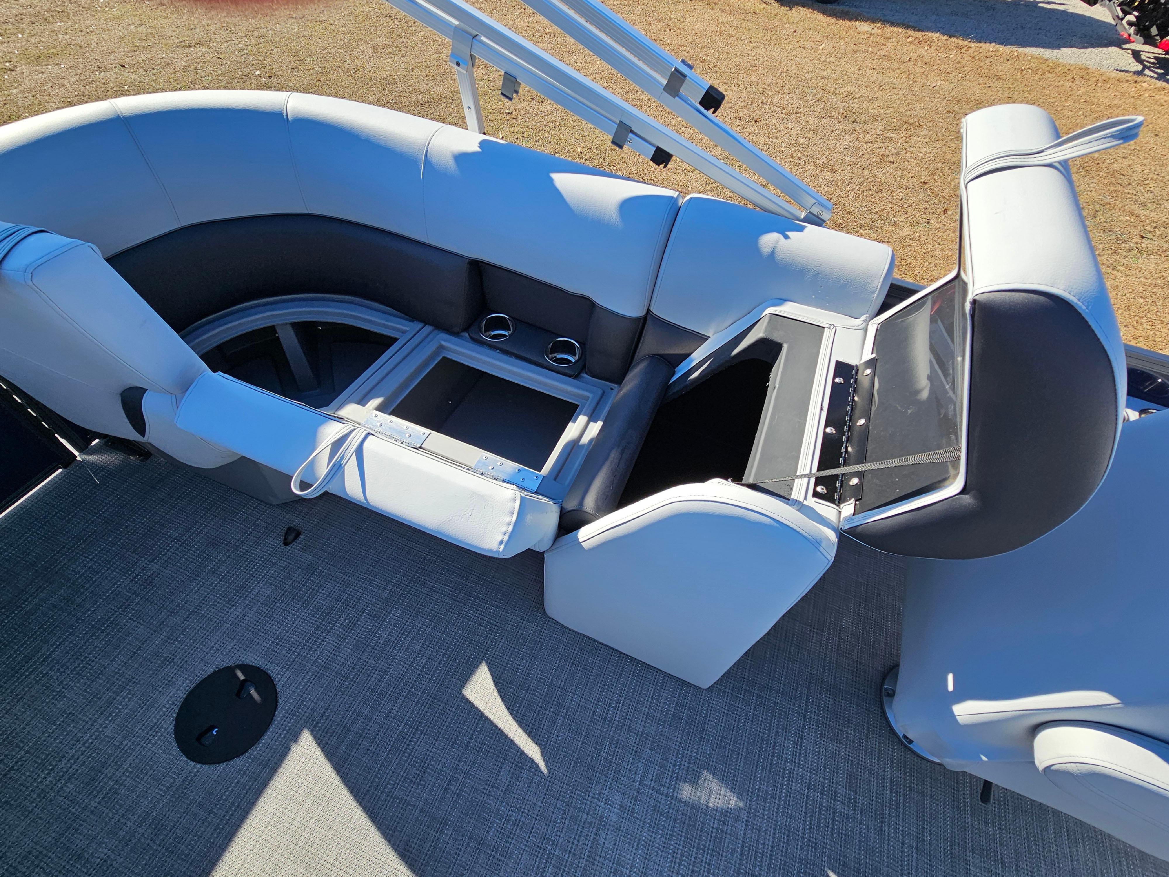 2024 Bentley Legacy 200 Navigator Pontoon