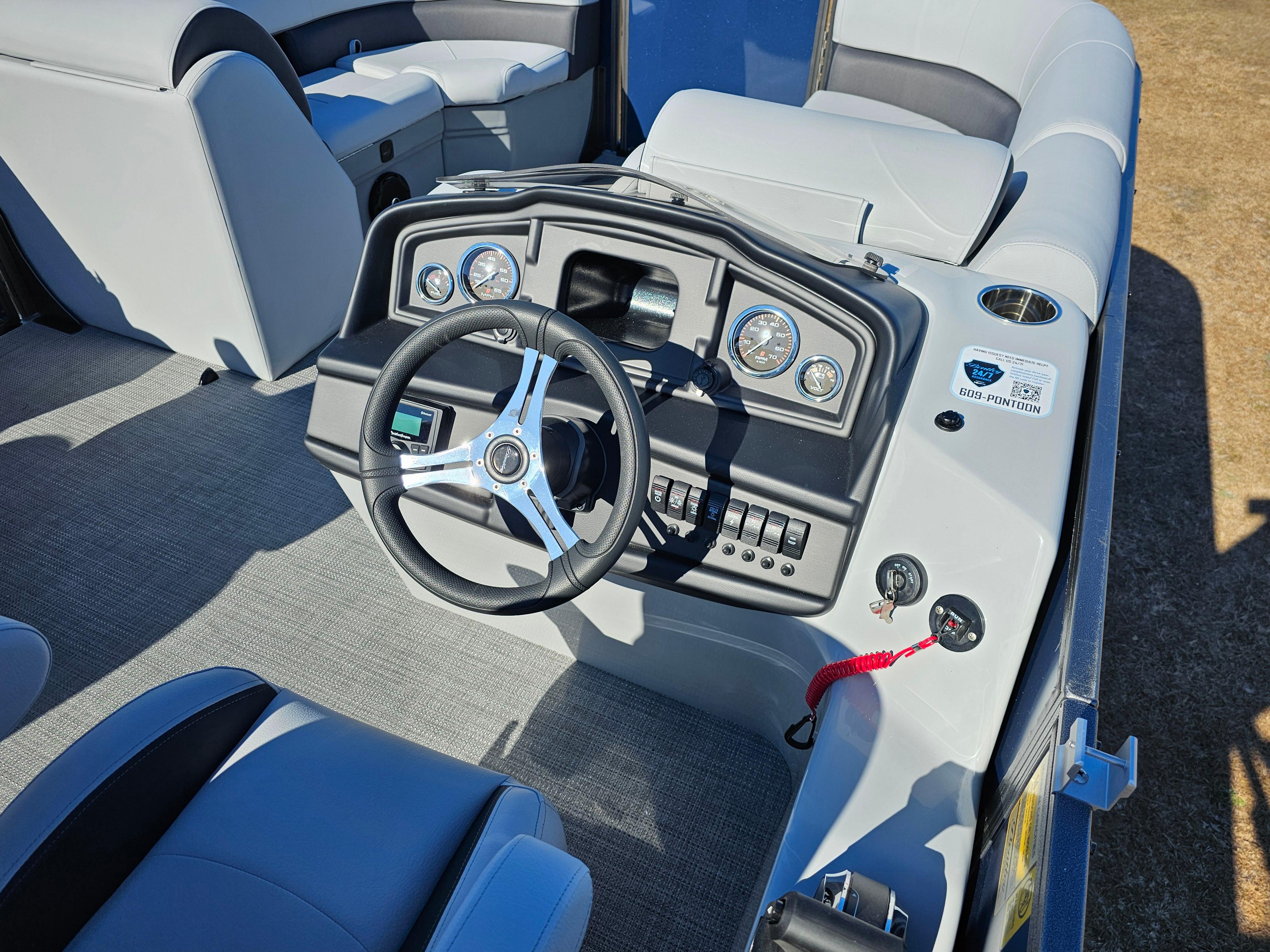 2024 Bentley Legacy 200 Navigator Pontoon