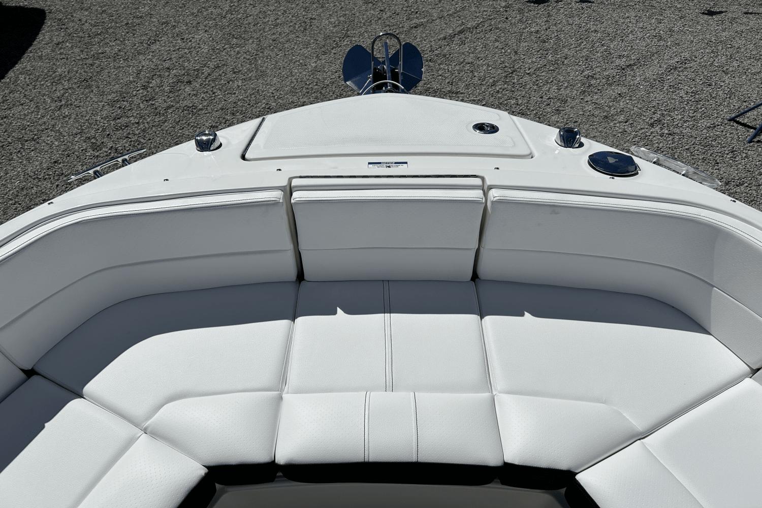2024 Sea Ray 310 SLX Outboard