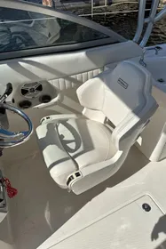 2015 Robalo R247 Dual Console