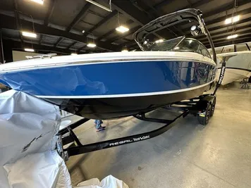 2024 Regal LS2 Surf