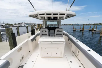 2024 Boston Whaler 330 Outrage