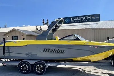 2019 Malibu 25 LSV