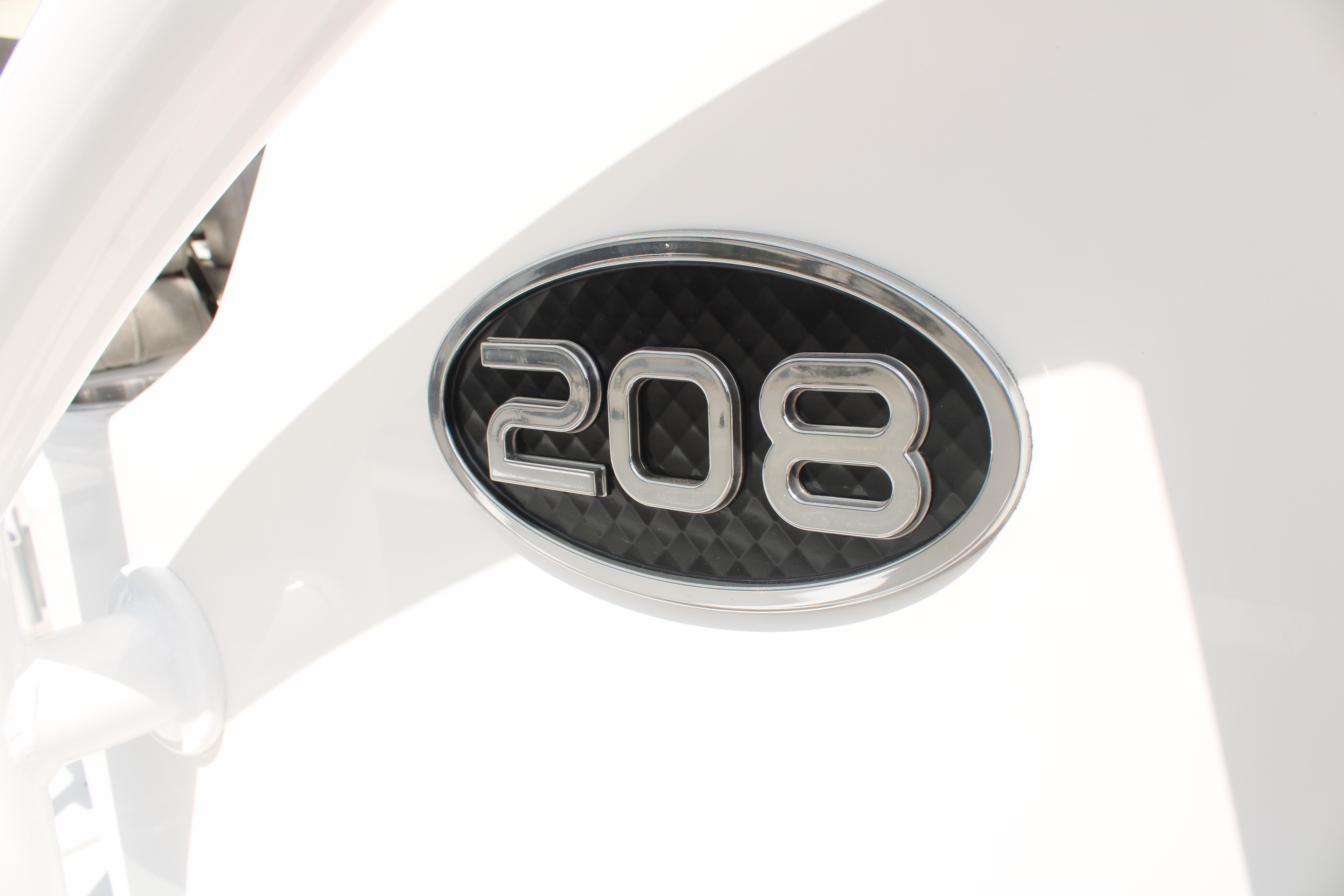 2024 Sea Pro 208