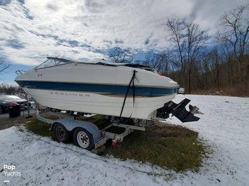 2000 Bayliner Capri 2352