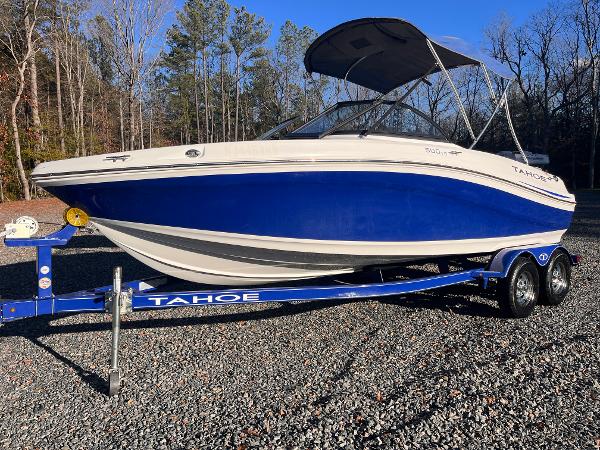 Commonwealth sales boat broker