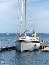 1985 Hunter 31