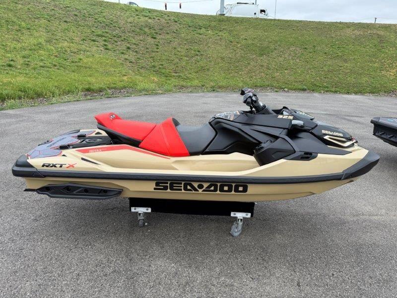 New 2025 Sea-Doo RXT-X 325 w/ Sound, 42503 Somerset - Boat