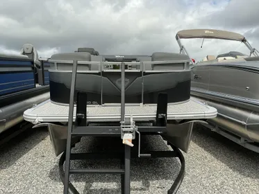 2024 Tahoe Pontoon Boats SLT Quad Lounge - 21 FT