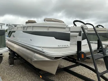 2024 Tahoe Pontoon Boats SLT Quad Lounge - 21 FT