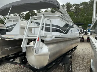 2024 Tahoe Pontoon Boats SLT Quad Lounge - 21 FT