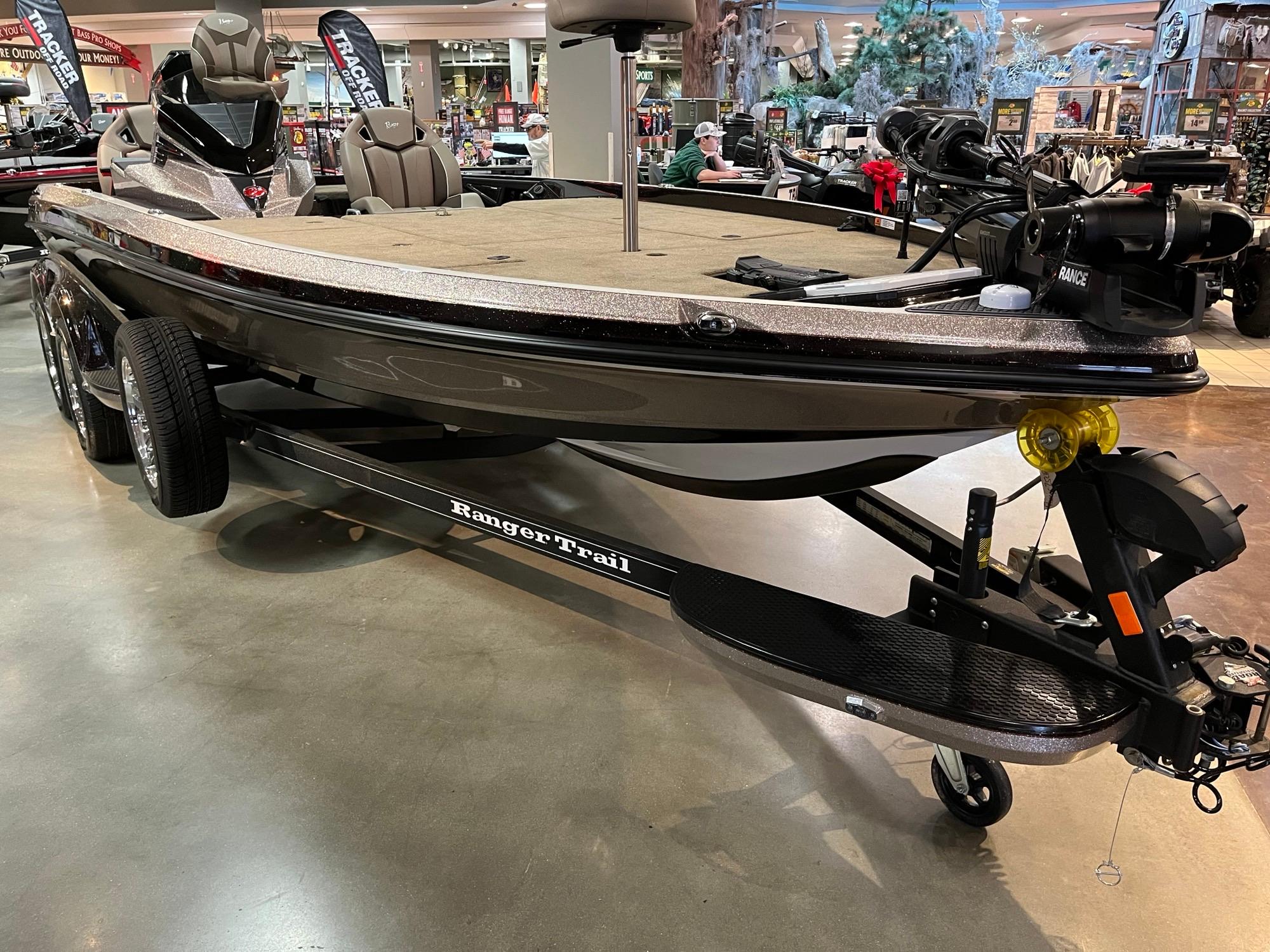 The Flagship 21-Ft Bass Boat Buyers Guide