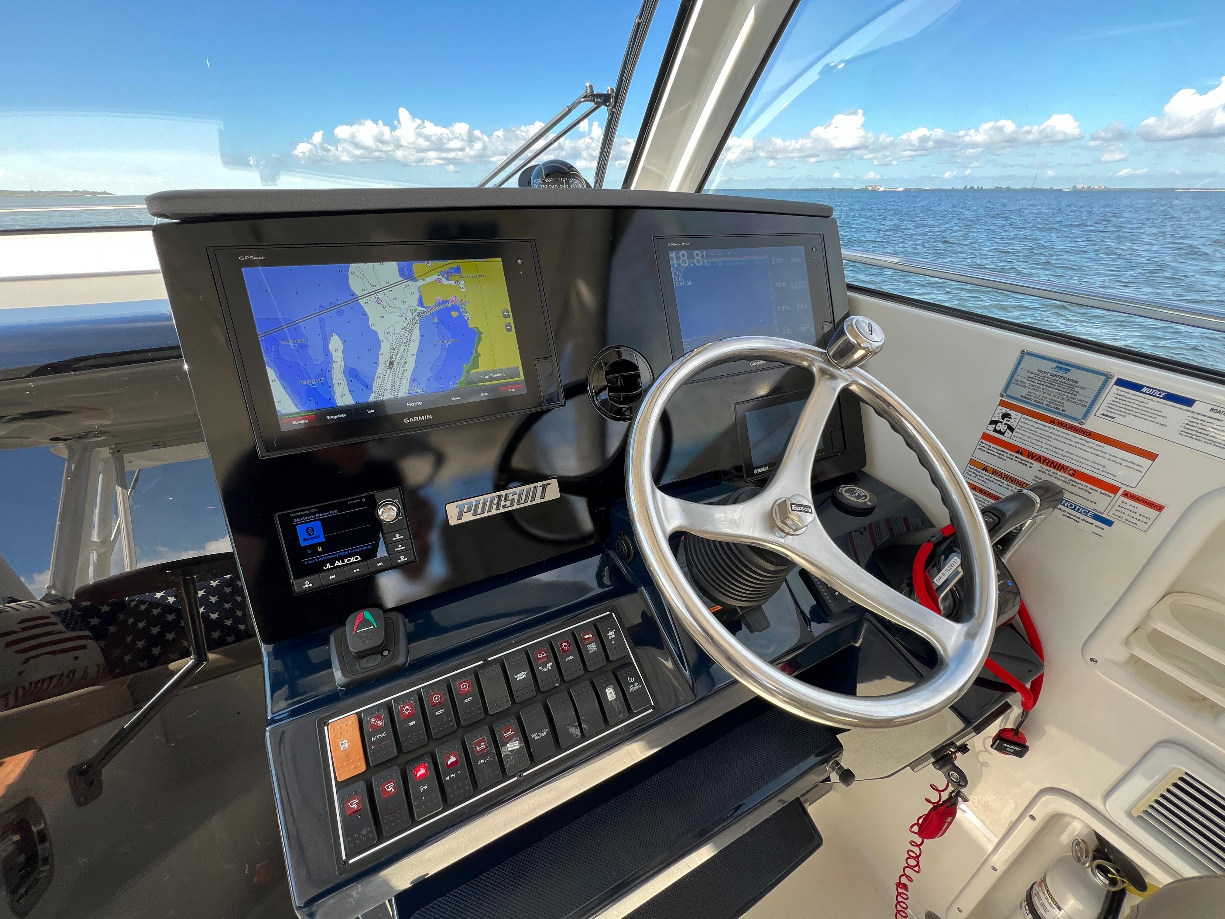 2019 Pursuit OS 325 Offshore
