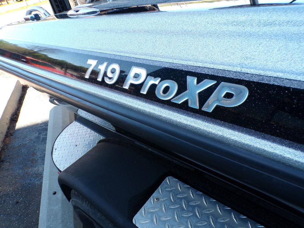 2012 Phoenix 719 Pro Xp
