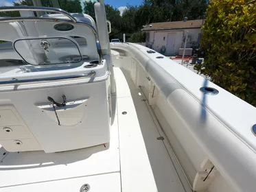 2012 Boston Whaler 250 Outrage